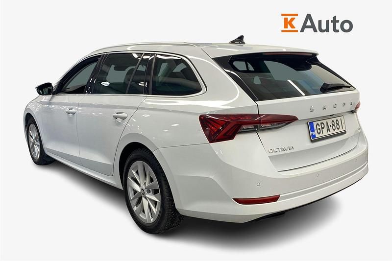 Käytetty Skoda Octavia Style 150 HP (110 kW) 2022 Valkoinen Farmari