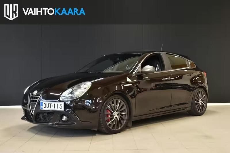 Käytetty Alfa Romeo Giulietta Quadrifoglio Verde 2015 Viistoperä