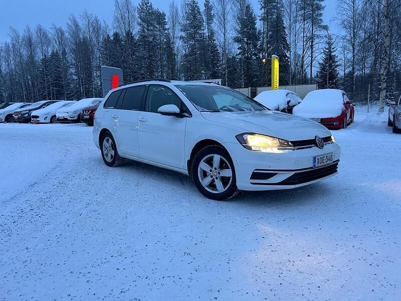 Käytetty VW Golf VII Comfortline 110 HP (80 kW) 2018 Farmari