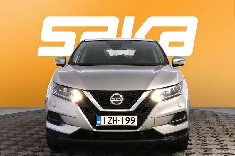 Käytetty Nissan Qashqai Visia 140 HP (102 kW) 2020 Katumaasturi