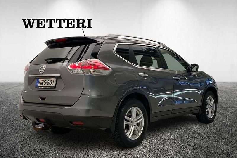 Käytetty Nissan X-Trail Tekna 131 HP (96 kW) 2017 Harmaa Katumaasturi