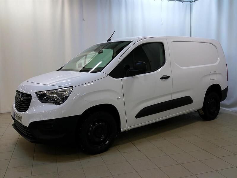 Käytetty Opel Combo Comfort 131 HP (96 kW) 2023 Valkoinen Tila-auto