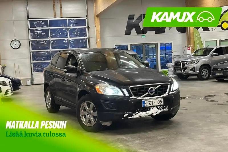 Käytetty Volvo XC60 Drive Kinetic 222 HP (163 kW) 2011 Musta Katumaasturi