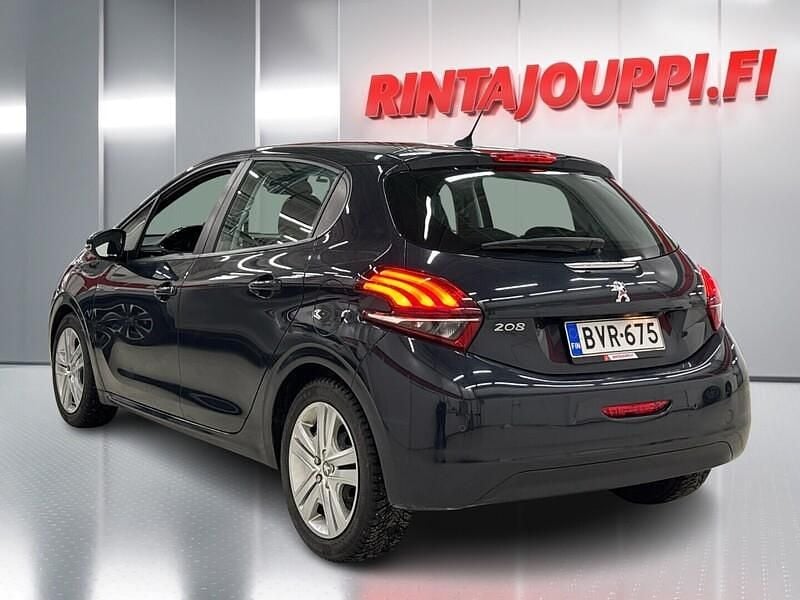 Käytetty Peugeot 208 Signature Sky 83 HP (61 kW) 2019 Viistoperä