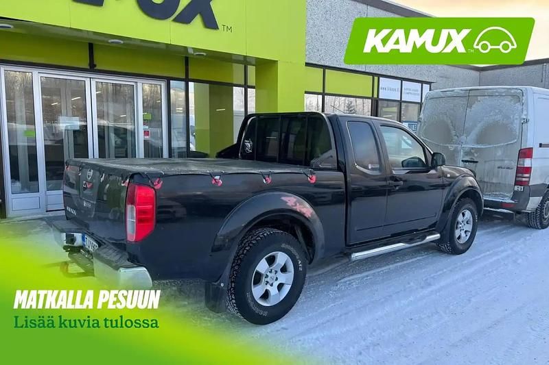 Käytetty Nissan Navara 171 HP (125 kW) 2007 Musta Nouto