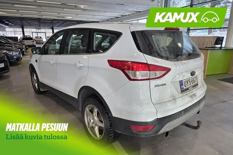 Käytetty Ford Kuga Titanium 182 HP (133 kW) 2014 Valkoinen Katumaasturi