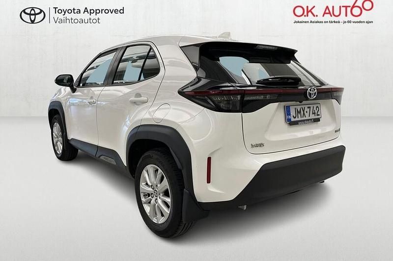 Käytetty Toyota Yaris Cross Active 114 HP (83 kW) 2023 040 / 10 Katumaasturi