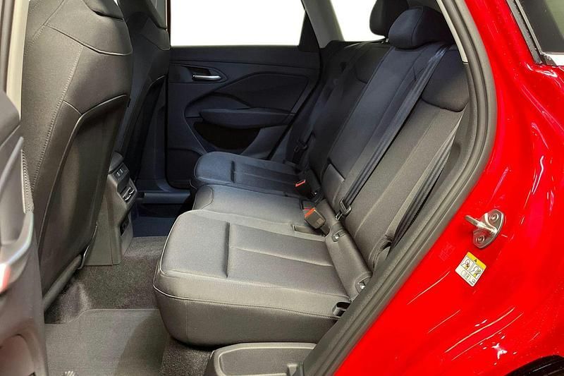 Uusi Audi Q3 268 HP (197 kW) 2026 Progressive punainen Katumaasturi