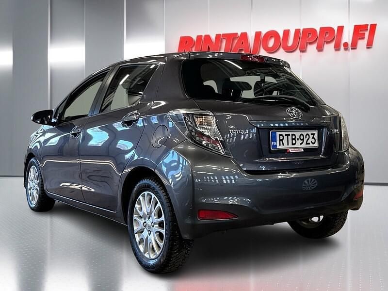 Käytetty Toyota Yaris Active 99 HP (72 kW) 2014 Viistoperä