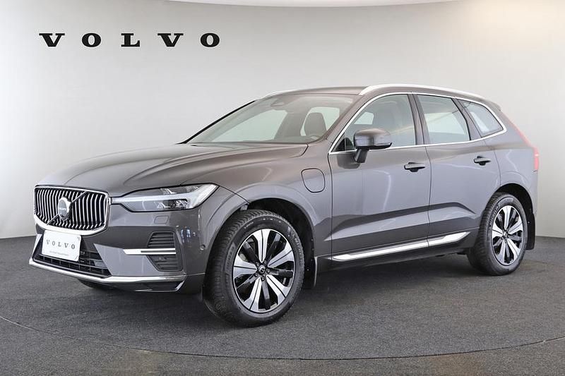 Harmaa Käytetty 2023 Volvo XC60 Performance Katumaasturi | 51 900 € (Perustarjous) - Kuva 1/4