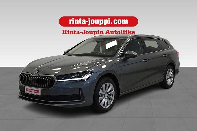 Harmaa Uusi 2025 Skoda Superb Style Farmari | 46 900 € (Perustarjous) - Kuva 1/4