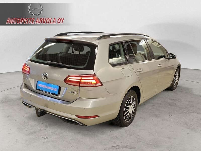 Käytetty VW Golf VII 110 HP (80 kW) 2018 Farmari