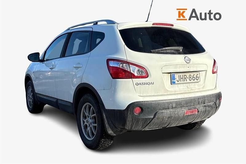 Käytetty Nissan Qashqai Tekna 117 HP (86 kW) 2011 Katumaasturi