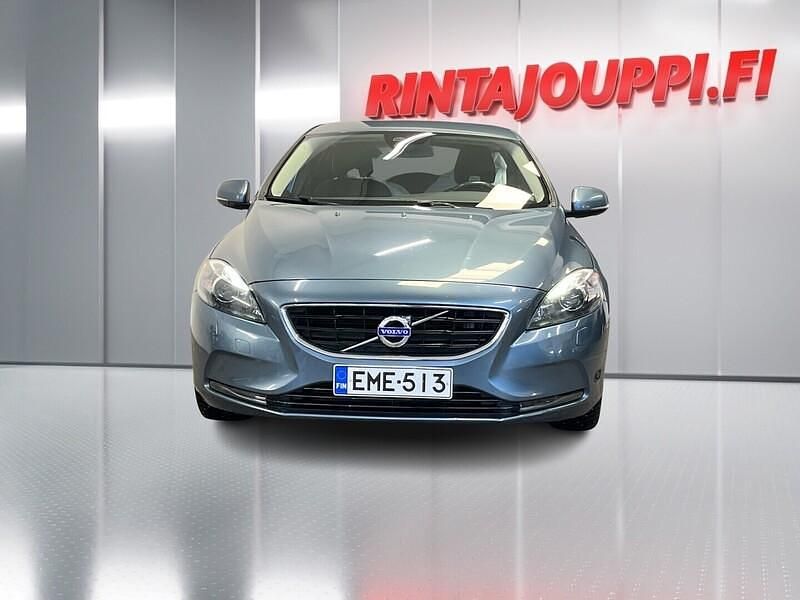Käytetty Volvo V40 Momentum 150 HP (110 kW) 2012 Viistoperä
