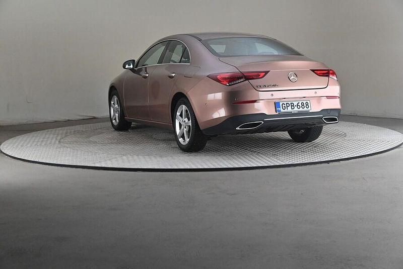 Käytetty Mercedes E250 Business 218 HP (160 kW) 2022 Coupe - kaksiovinen