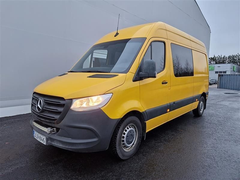 Musta Käytetty 2020 Mercedes Sprinter Van | 29 900 € (Supertarjous) - Kuva 1/4