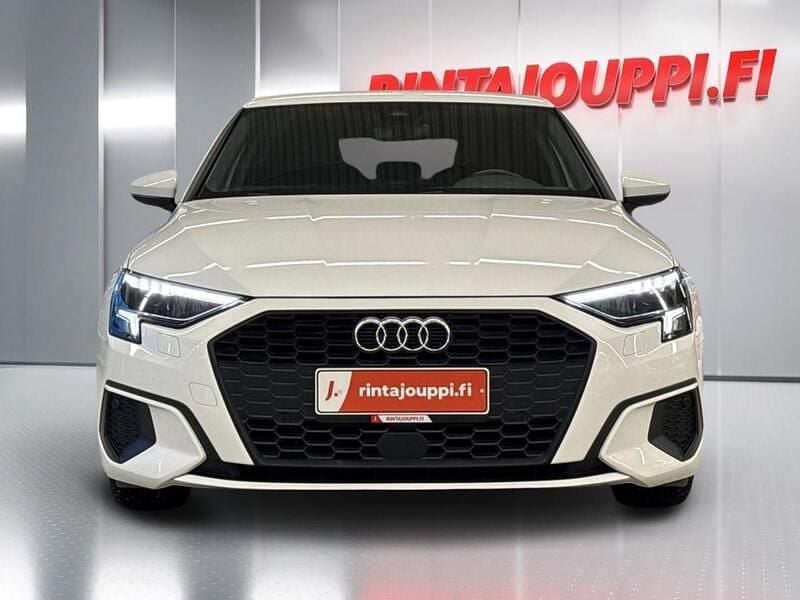 Käytetty Audi A3 Sportback e-tron Comfort 150 HP (110 kW) 2022 Valkoinen Viistoperä