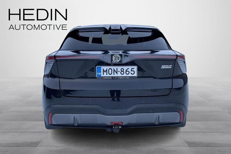 Käytetty MG MG4 EV Luxury 150 kW (204 HP) 2023 Musta Viistoperä