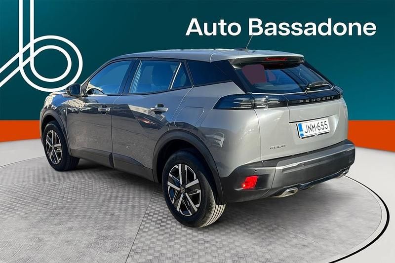 Käytetty Peugeot 2008 Active 131 HP (96 kW) 2023 Katumaasturi