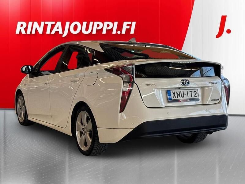 Käytetty Toyota Prius Business Edition 98 HP (72 kW) 2016 Valkoinen Viistoperä