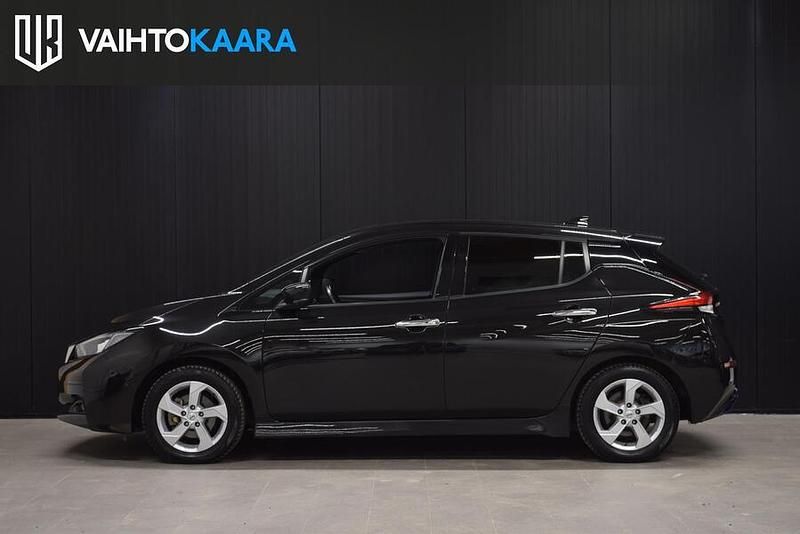 Käytetty Nissan Leaf N-Connecta 110 kW (150 HP) 2022 Viistoperä