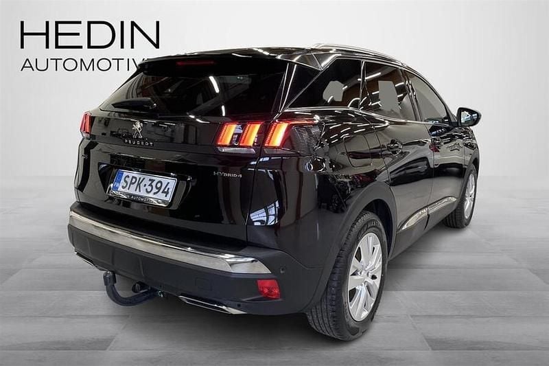 Käytetty Peugeot 3008 GT 299 HP (219 kW) 2020 Musta Katumaasturi