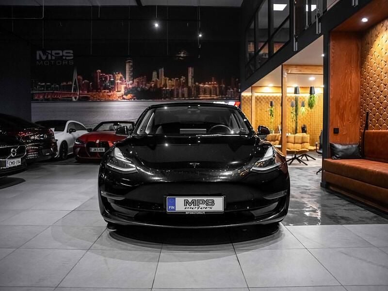 Käytetty Tesla Model 3 Performance 339 kW (462 HP) 2021 Musta Sedan