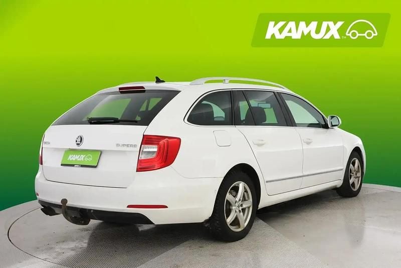 Käytetty Skoda Superb Business Line 170 HP (125 kW) 2014 Valkoinen Farmari