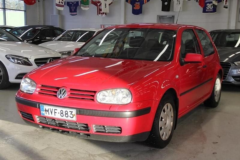 Punainen Käytetty 2003 VW Golf IV Viistoperä | 1 990 € - Kuva 1/4