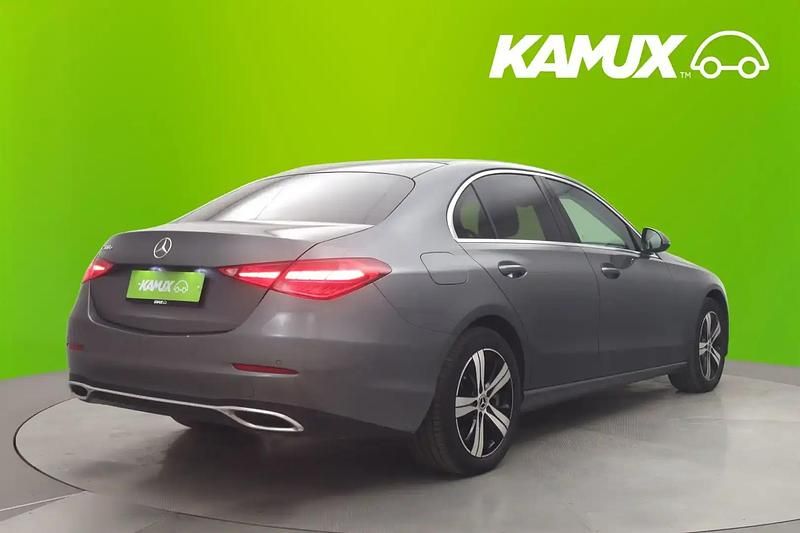 Käytetty Mercedes C300e Avantgarde 204 HP (150 kW) 2023 Hopea / harmaa Sedan