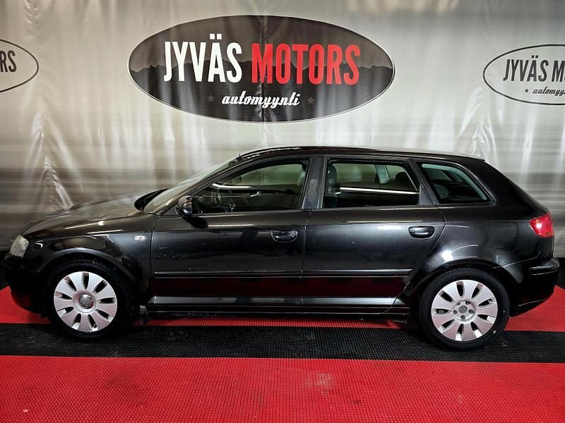 Käytetty Audi A3 Sportback Attraction 125 HP (91 kW) 2008 Viistoperä