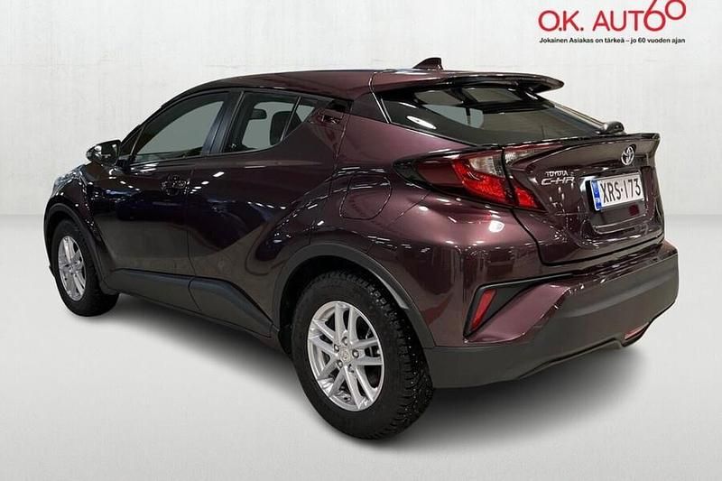 Käytetty Toyota C-HR Active 122 HP (89 kW) 2023 Violetti Katumaasturi