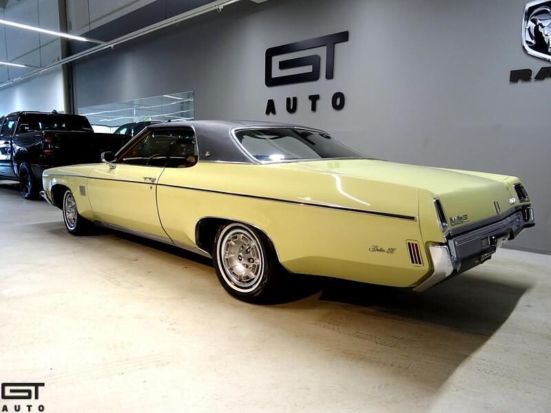 Käytetty Oldsmobile Delta 88 175 HP (128 kW) 1972 Coupe - kaksiovinen