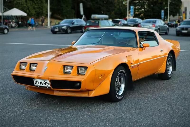 Keltainen Käytetty 1981 Pontiac Firebird Coupe - kaksiovinen | 26 900 € - Kuva 1/4