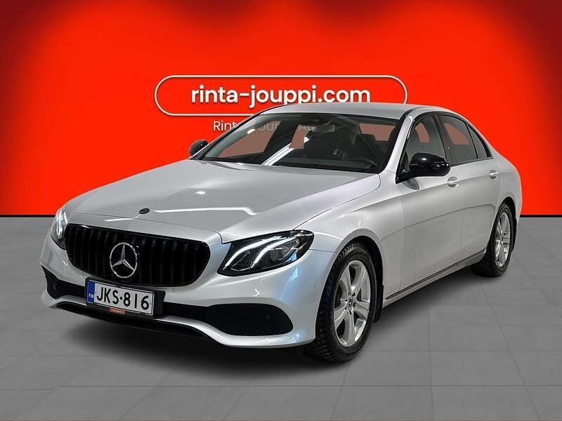 Harmaa Käytetty 2018 Mercedes E200 Business Sedan | 23 750 € (Perustarjous) - Kuva 1/3