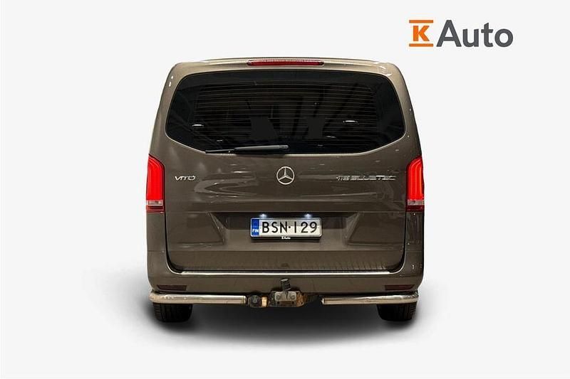 Käytetty Mercedes Vito 190 HP (139 kW) 2015 Harmaa Van