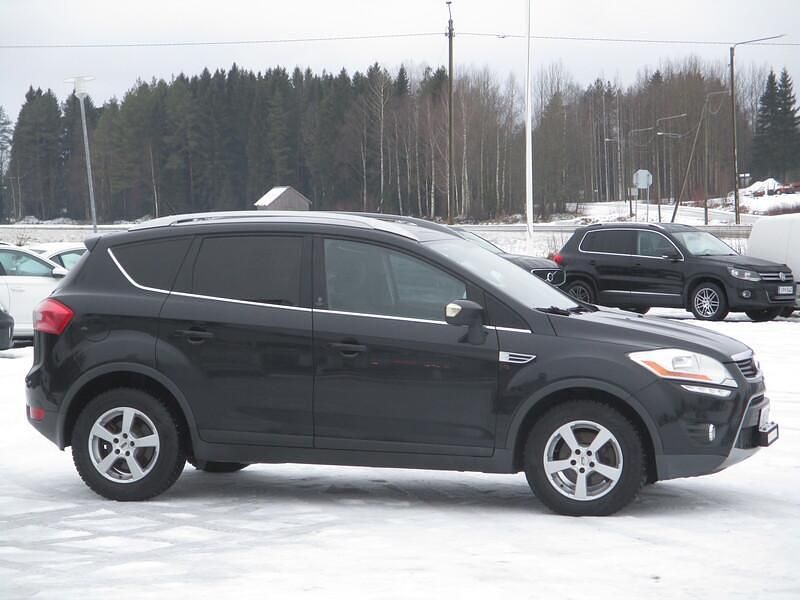 Käytetty Ford Kuga Titanium 140 HP (102 kW) 2012 Musta Katumaasturi