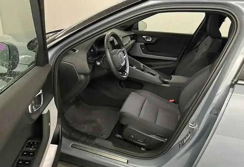 Käytetty Polestar 2 Long Range Dual motor 300 kW (408 HP) 2023 Hopea / harmaa Viistoperä