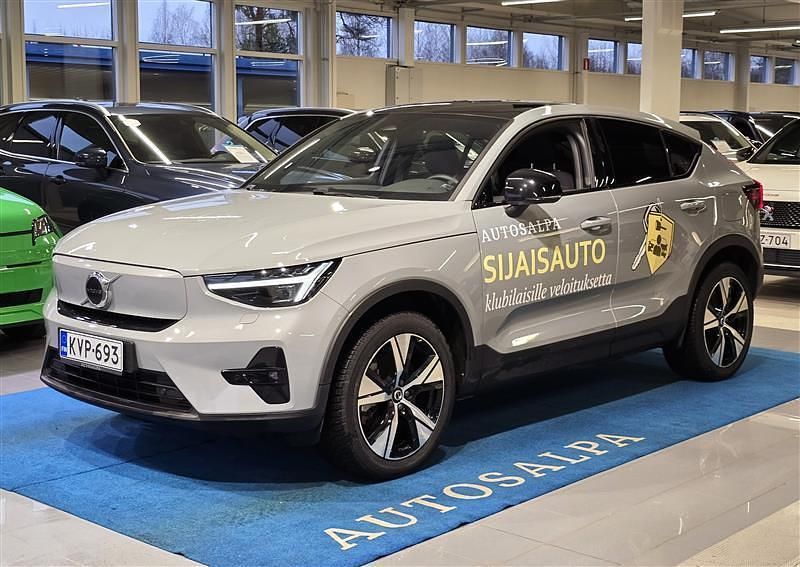 Käytetty Volvo EC40 Plus 185 kW (252 HP) 2024 Katumaasturi