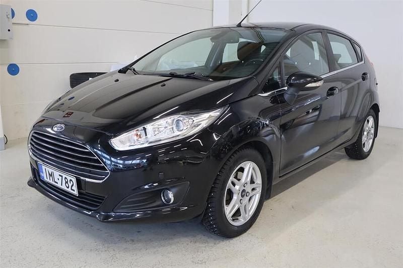 Käytetty Ford Fiesta Titanium 101 HP (74 kW) 2016 Musta Viistoperä