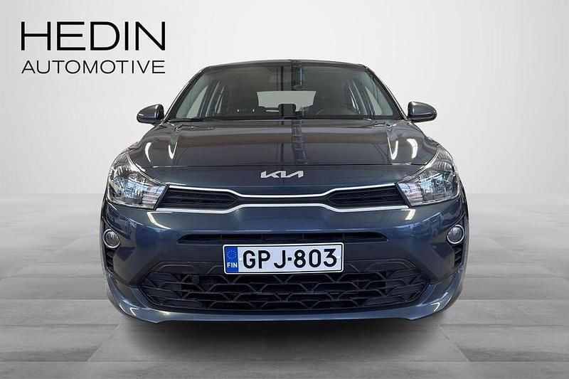 Käytetty Kia Rio LX 84 HP (61 kW) 2024 Sininen Viistoperä