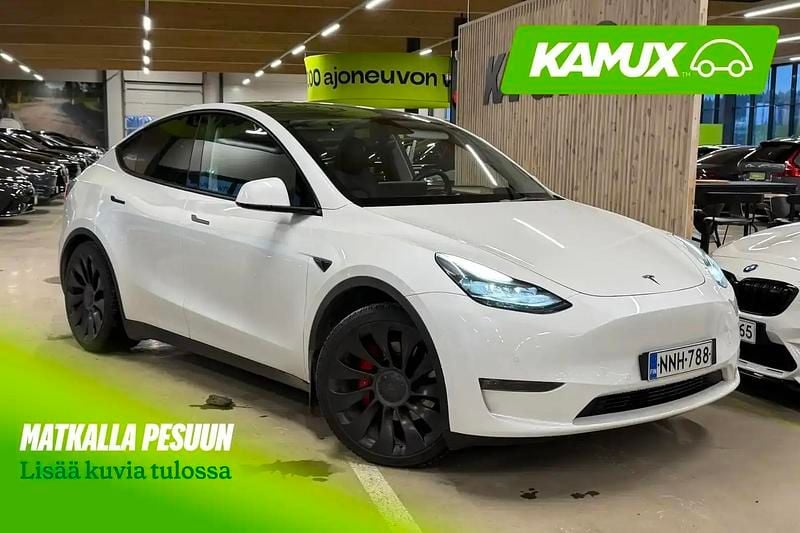 Valkoinen Käytetty 2022 Tesla Model Y Performance Katumaasturi | 34 890 € (Perustarjous) - Kuva 1/4
