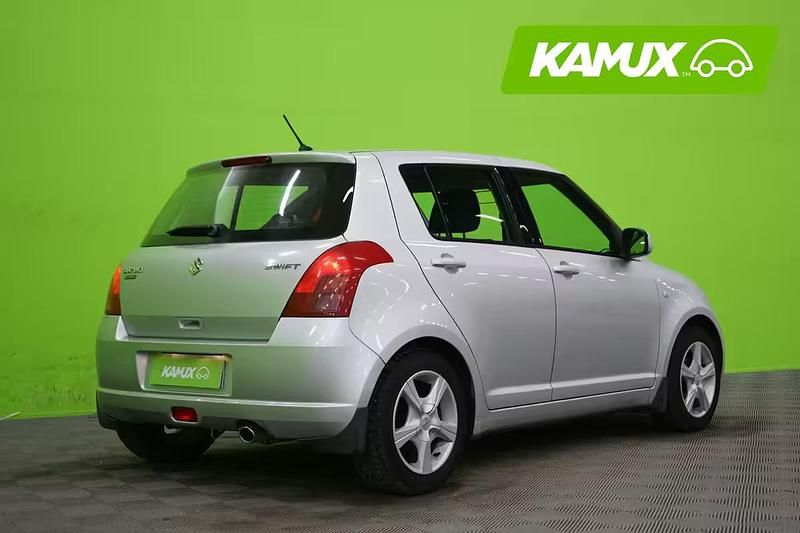 Käytetty Suzuki Swift GL 91 HP (66 kW) 2006 Hopea / harmaa Viistoperä