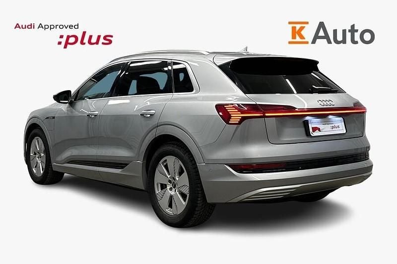 Käytetty Audi e-tron Advanced Plus 300 kW (408 HP) 2023 Katumaasturi