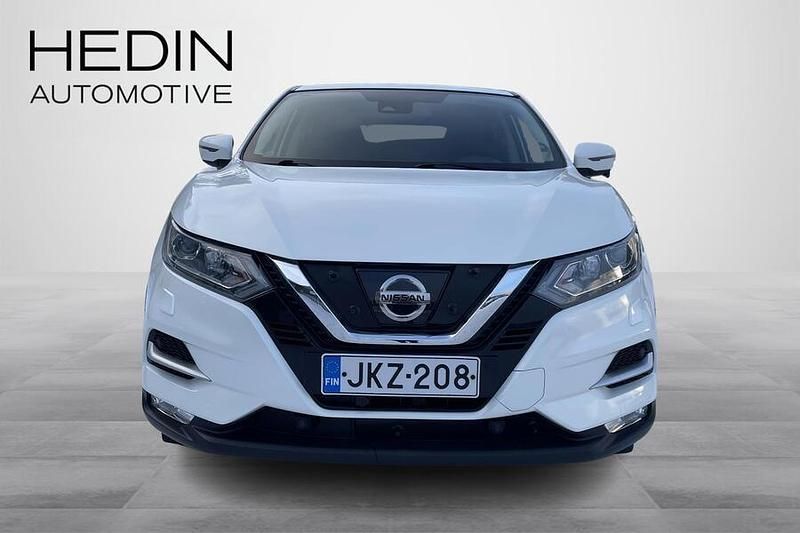 Käytetty Nissan Qashqai N-Connecta 116 HP (85 kW) 2018 Valkoinen Katumaasturi