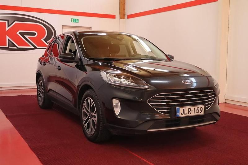 Käytetty Ford Kuga Titanium X 224 HP (164 kW) 2020 Musta Katumaasturi