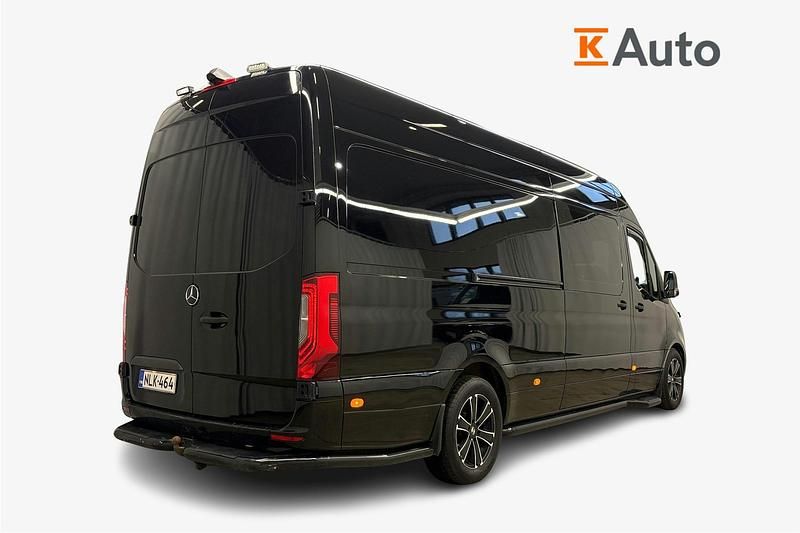 Käytetty Mercedes Sprinter 188 HP (138 kW) 2018 Met. musta Van