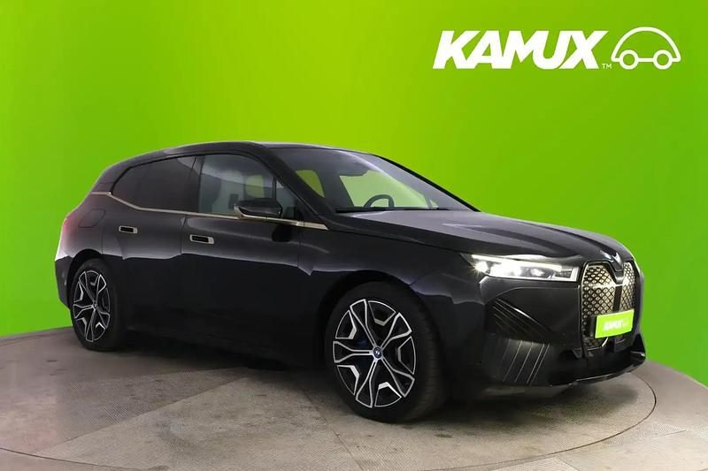 Musta Käytetty 2022 BMW iX Sport Line Katumaasturi | 53 740 € (Perustarjous) - Kuva 1/4