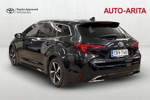 Käytetty Toyota Corolla Edition 140 HP (102 kW) 2024 Met. musta Farmari