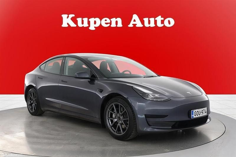 Käytetty Tesla Model 3 Standard Range Plus 208 kW (283 HP) 2021 Sedan